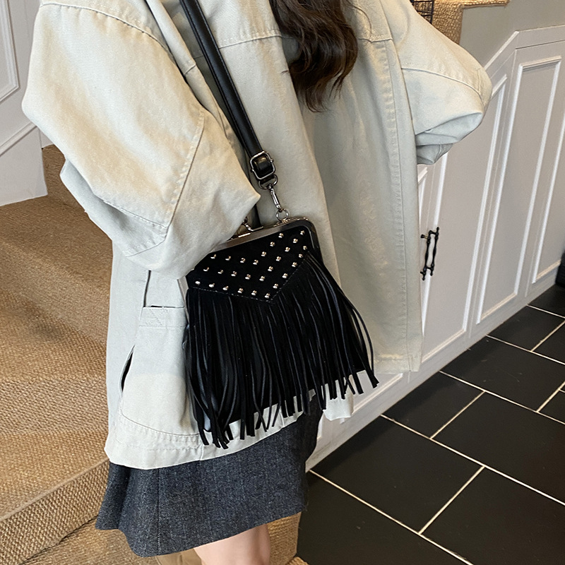 Women's Fashion Rivet Handheld - Vintage Fashion Collection 评论和价格