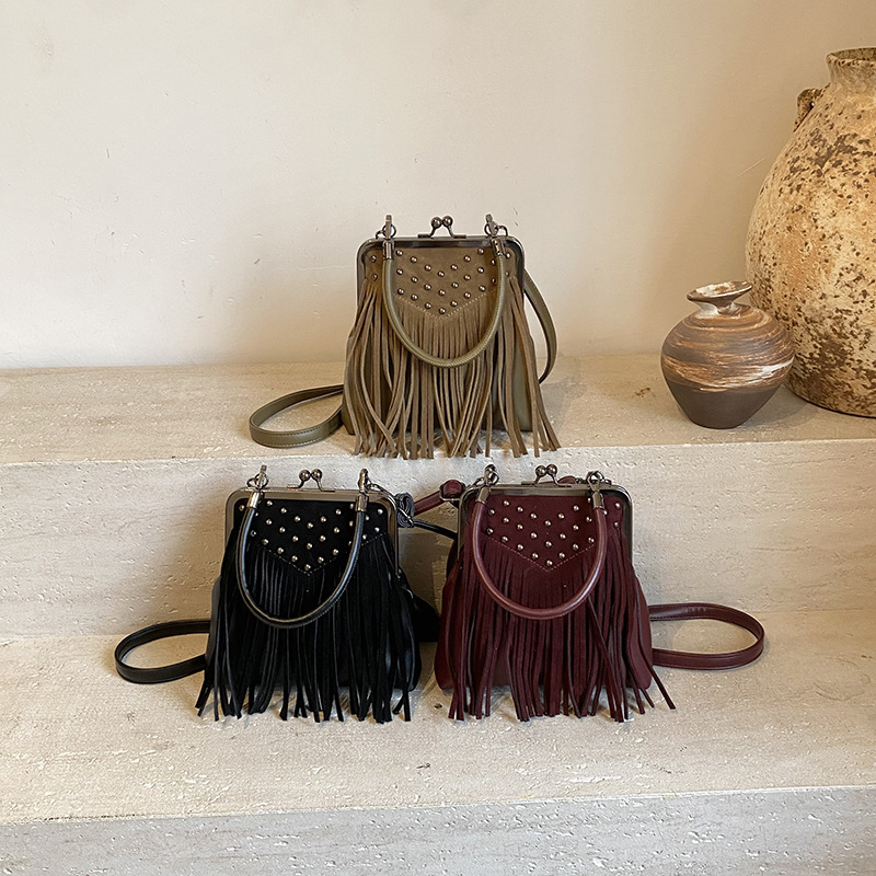Women's Fashion Rivet Handheld - Vintage Fashion Collection 评论和价格
