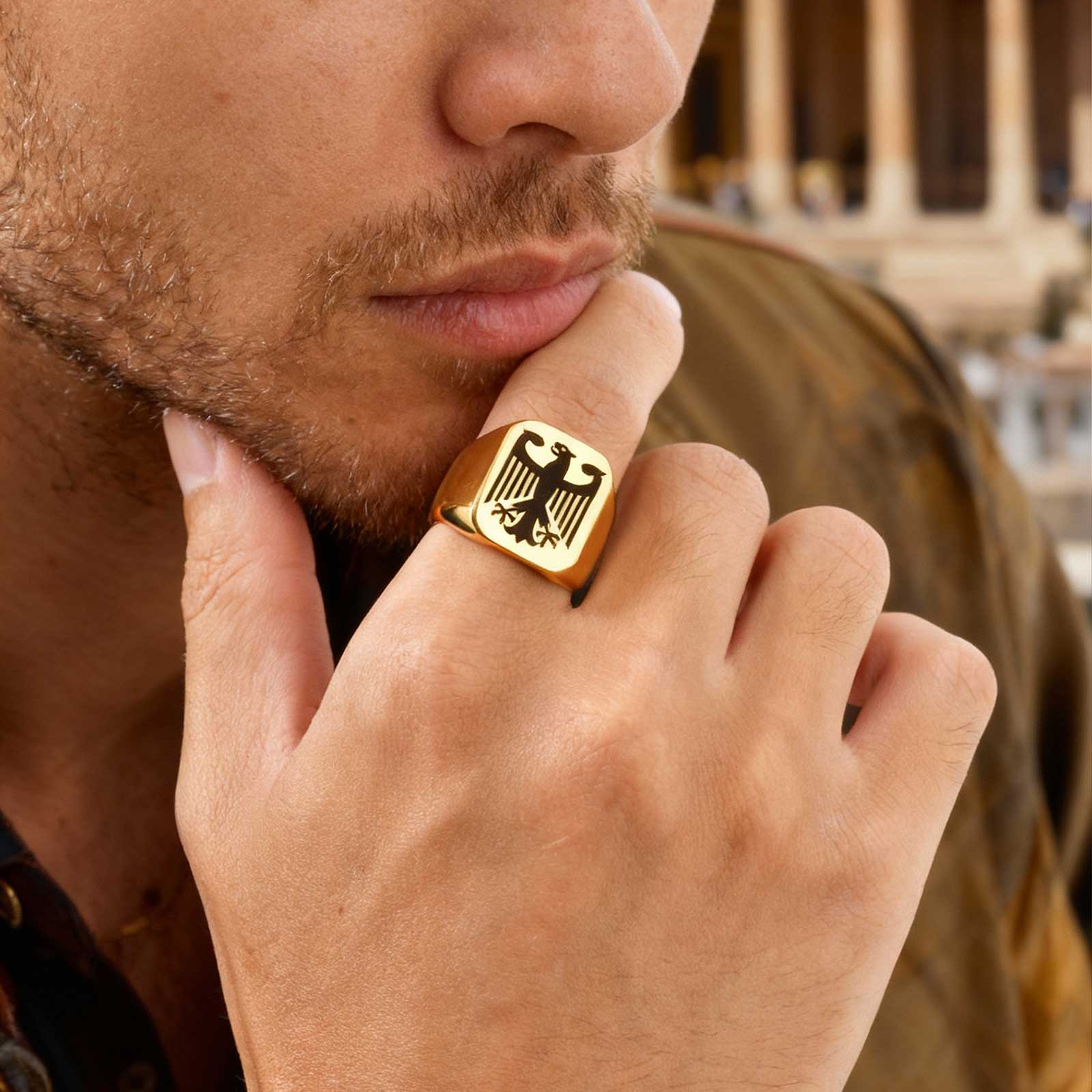 Custom Flying Hawk Eagle Ring  - Vintage Fashion Ads 评论和价格