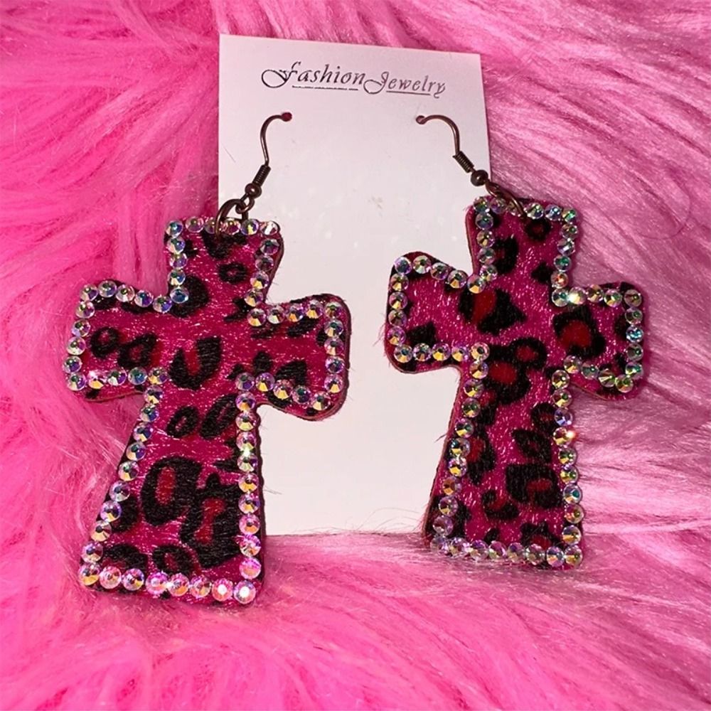 Trendy Y2K Shiny Crystal Cross - Vintage Fashion Illustrations 评论和价格