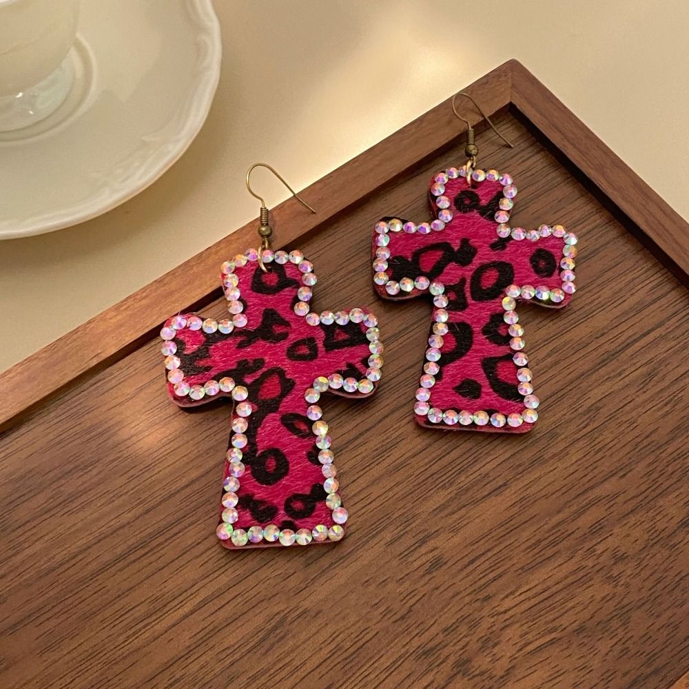 Trendy Y2K Shiny Crystal Cross - Vintage Fashion Illustrations 评论和价格