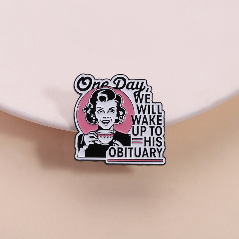 Dark Humor Housewife Pin Sarca - Vintage Fashion Obituaries 评论和价格