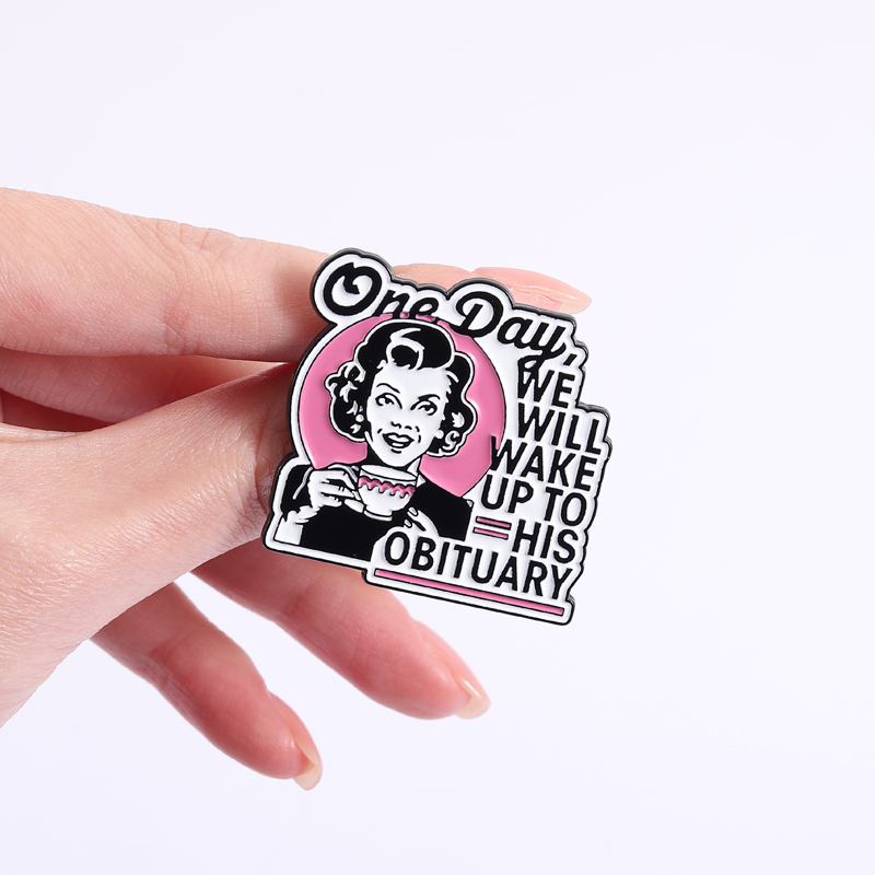 Dark Humor Housewife Pin Sarca - Vintage Fashion Obituaries 评论和价格