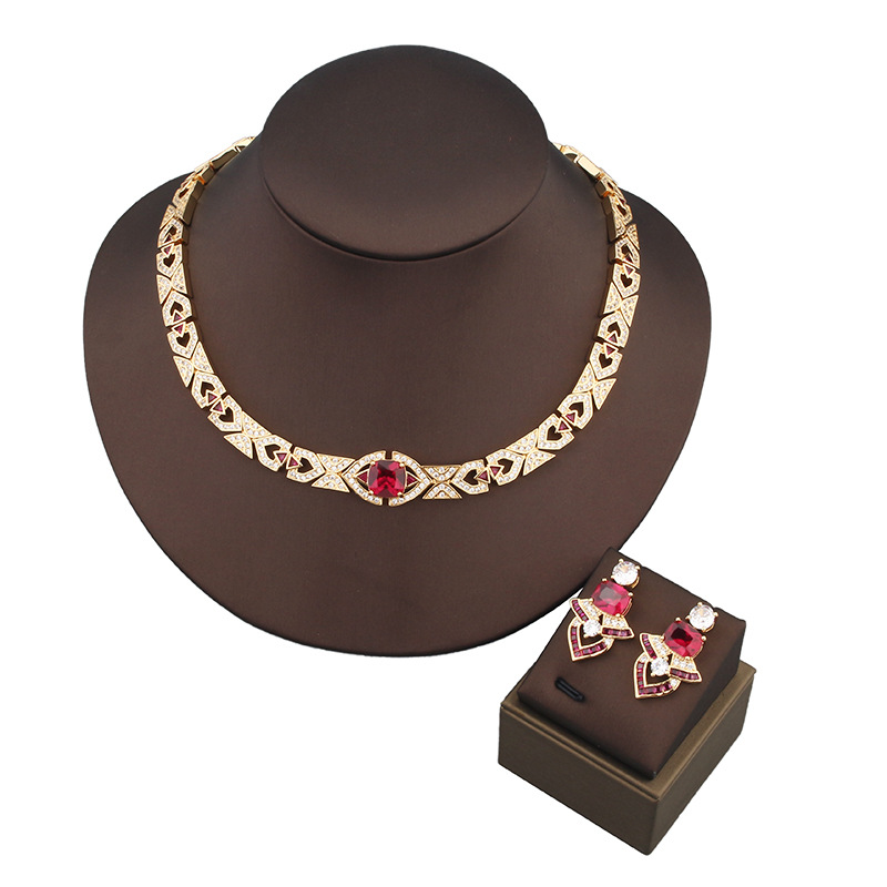 Designer Collection Style Stud - Vintage Fashion Collection 评论和价格