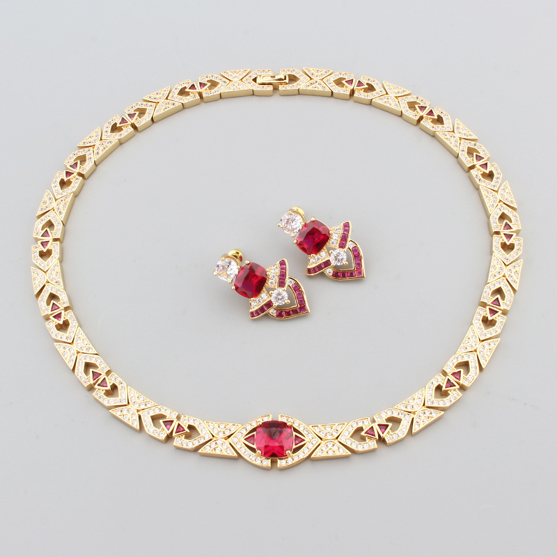 Designer Collection Style Stud - Vintage Fashion Collection 评论和价格
